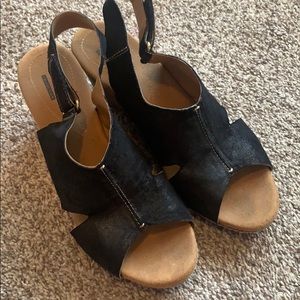 Clark’s black wedge sandal